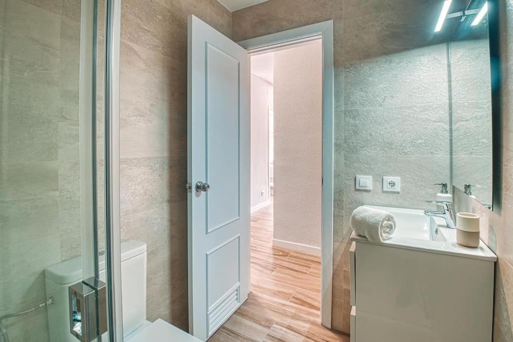Apartamento New Folch Sevilla B ภายนอก รูปภาพ